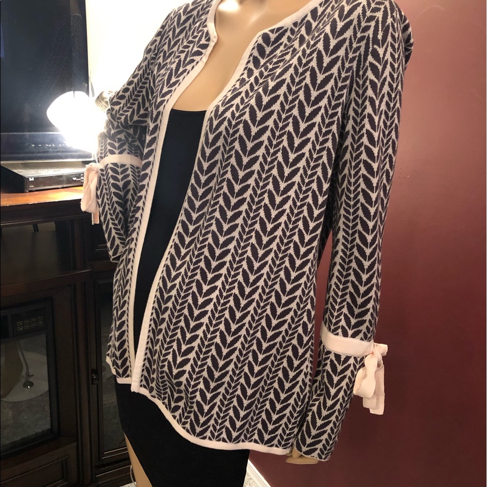 Beautiful pink and grey knit sweater